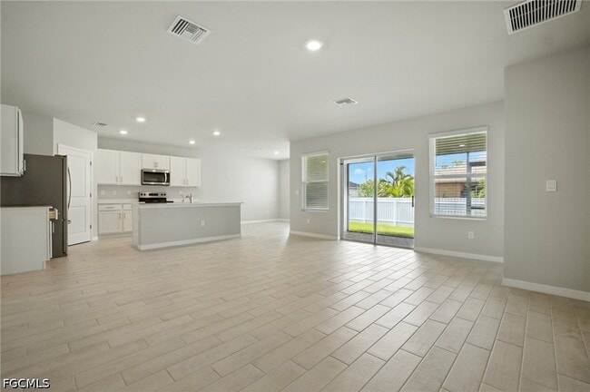 Building Photo - 2465 NW 9th St