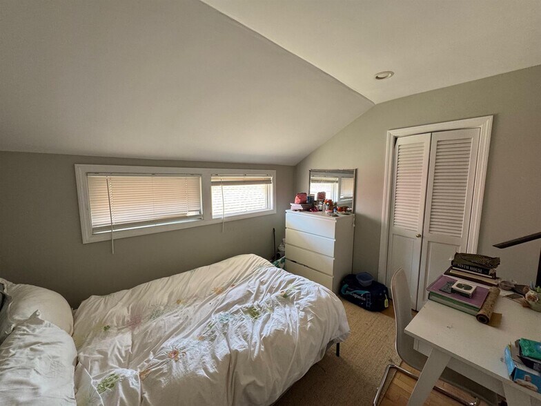 Building Photo - 20 Benton Rd