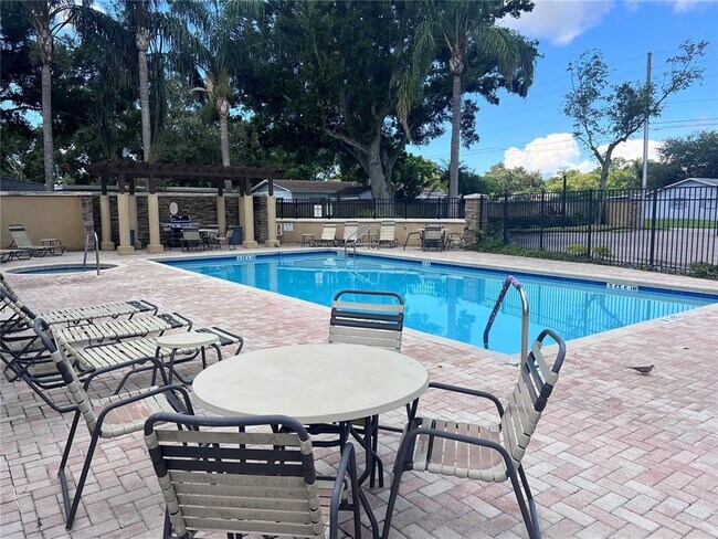 Building Photo - 10177 Sailwinds Blvd S
