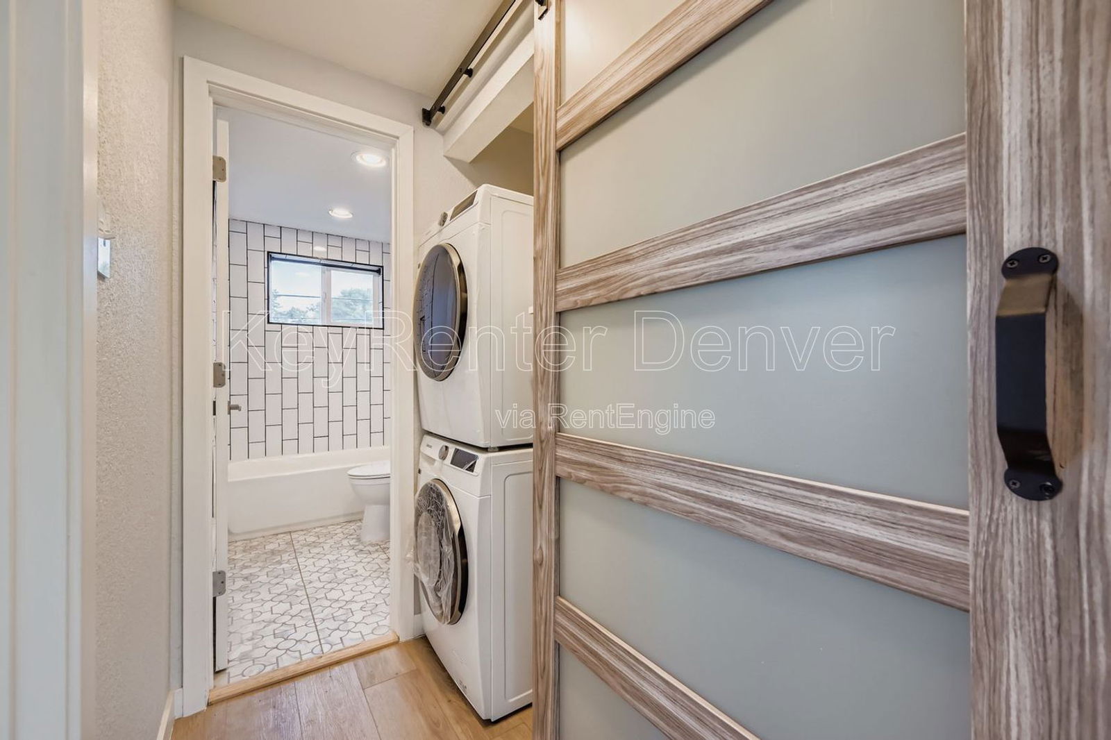 Building Photo - 2356 S Linden Ct