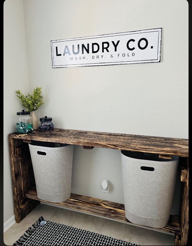 Building Photo - 410 Prestige Ct