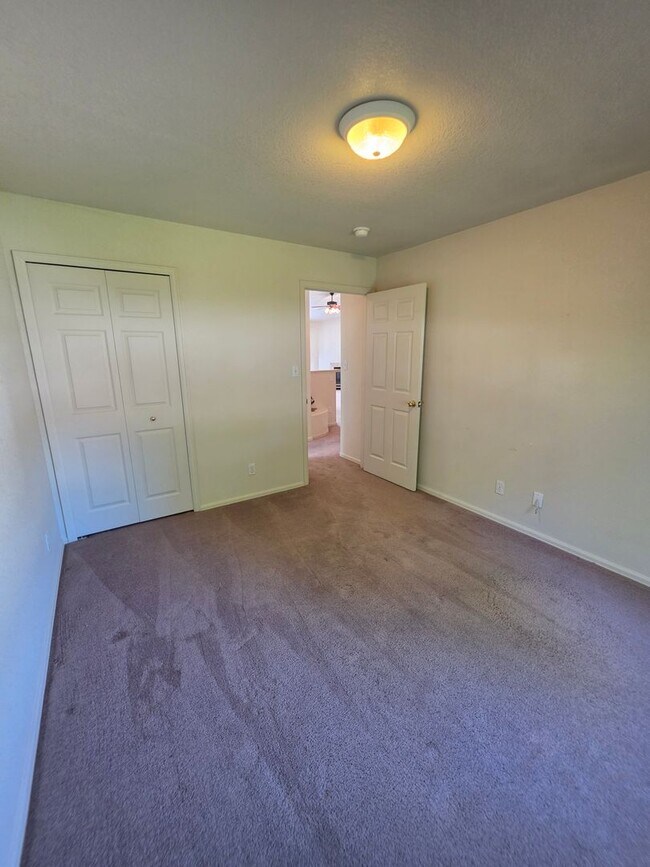 Building Photo - 1636 Weatherby Ln