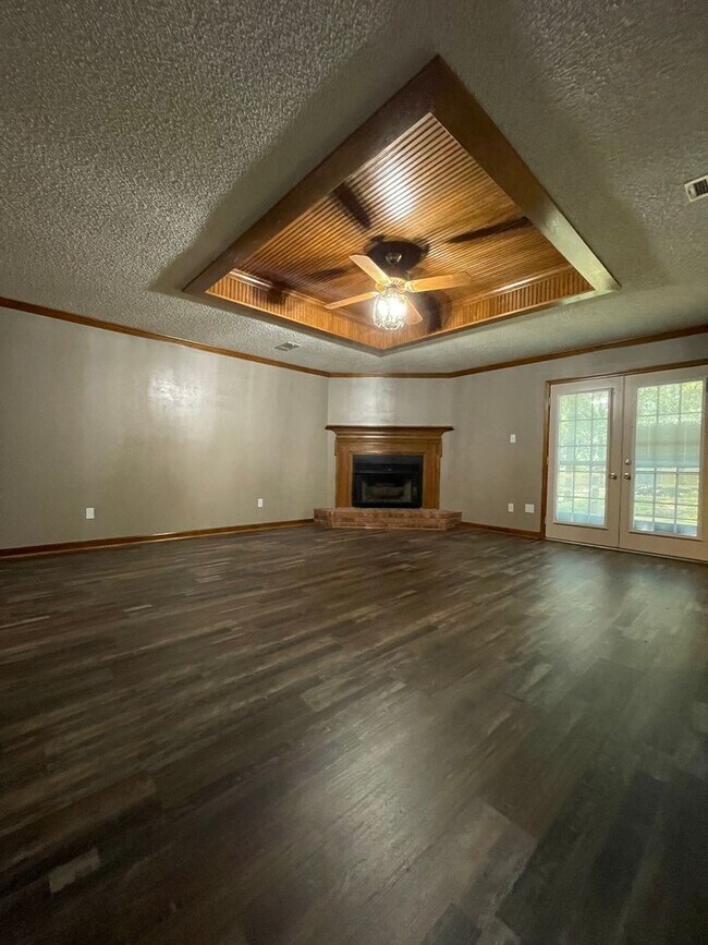 Building Photo - Sherwood Oasis