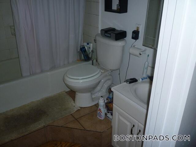 Building Photo - 1504 Commonwealth Ave