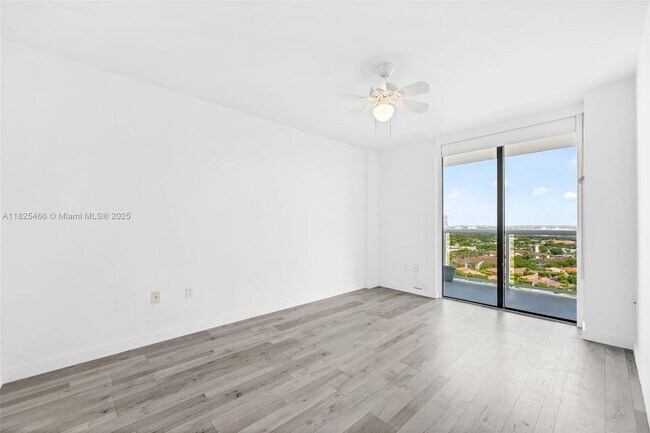 Building Photo - 20505 E Country Club Dr