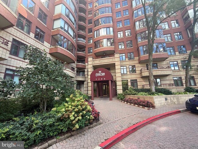 Building Photo - 2400 Clarendon Blvd