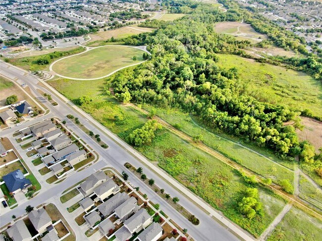 Building Photo - 308 Craters of the Moon Blvd