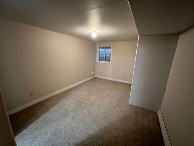 Building Photo - Tranquil 3 bedroom 3 bathroom Townhome loc...