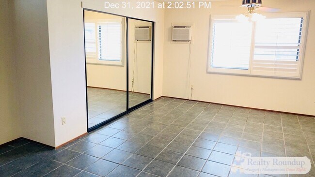Building Photo - 8755 Pacific Hills Way