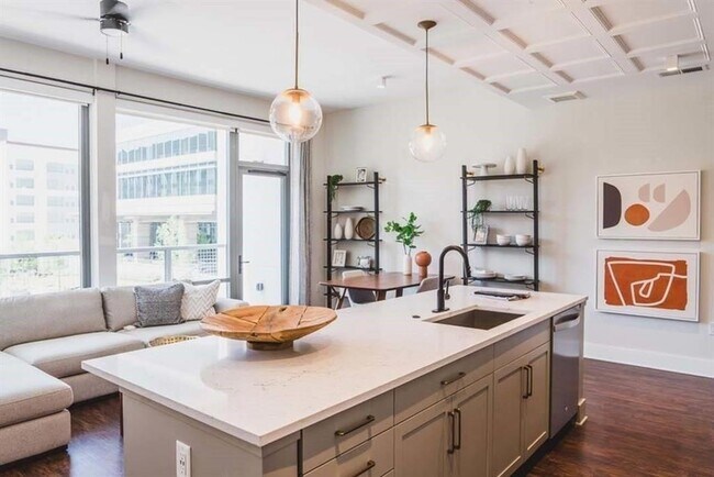 Building Photo - 3651 Lenox Rd NE