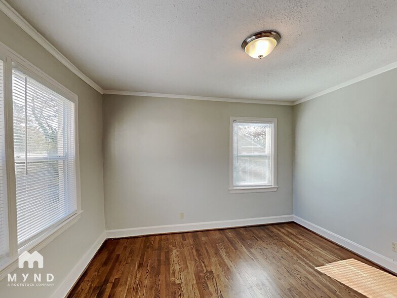 Building Photo - 949 47th St Ensley