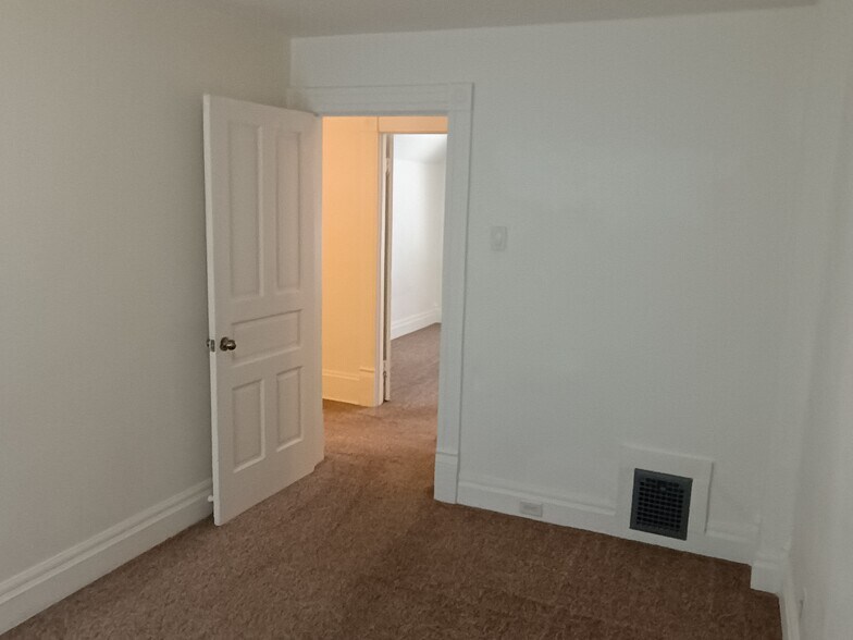 Bedroom 3 - 107 N Park Ave
