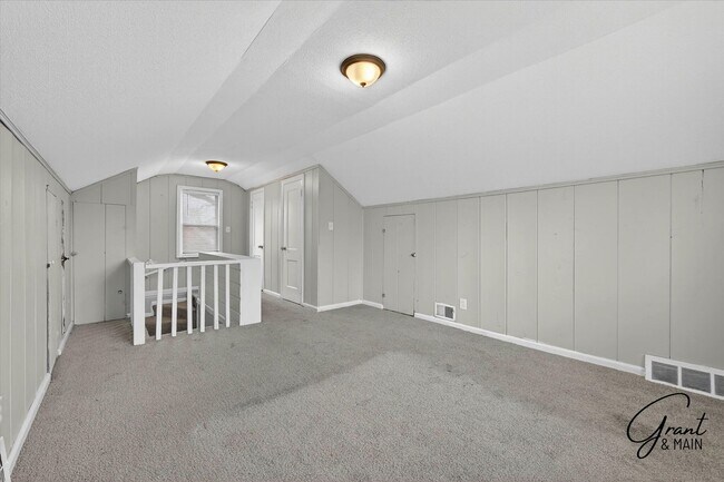 Building Photo - $1275 3 bedroom bungalow
