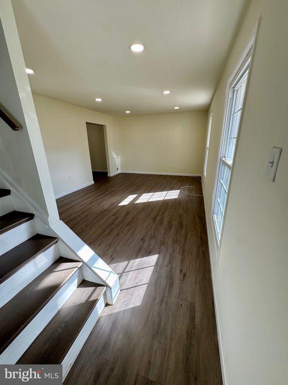 Building Photo - 1040 Springhill Way