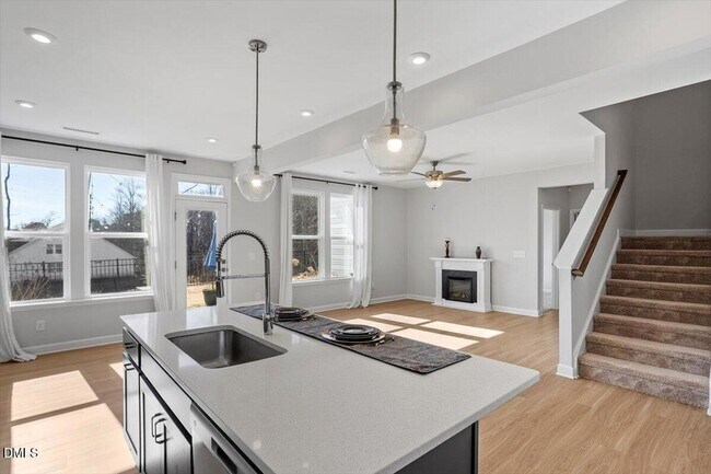 Building Photo - 128 Highland Grv Wy