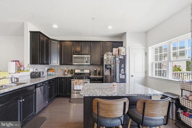 Building Photo - 141 Graystone Dr