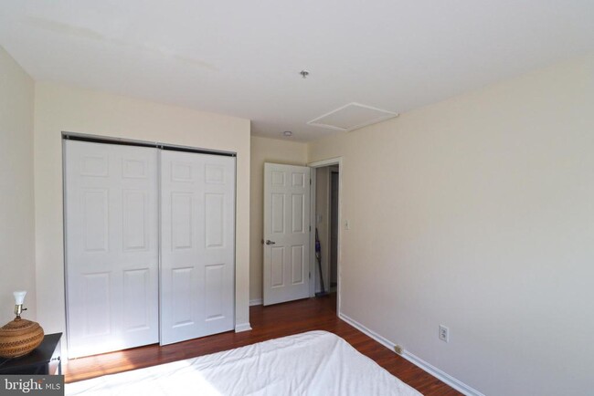 Building Photo - 3760 College Ave