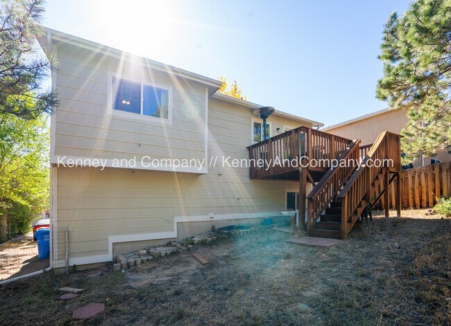 Building Photo - 5470 Sacramento Pl