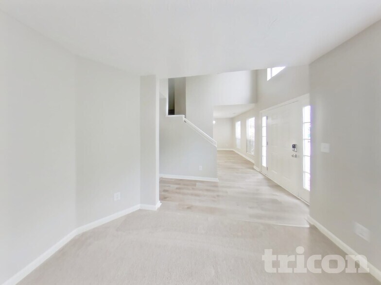 Building Photo - 1008 Carriage Trace Cir