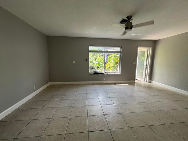 Building Photo - 113 Edwards Ln