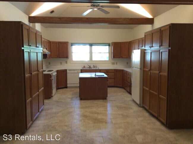 Building Photo - 4 br, 3 bath House - 2542 Brighton Circle