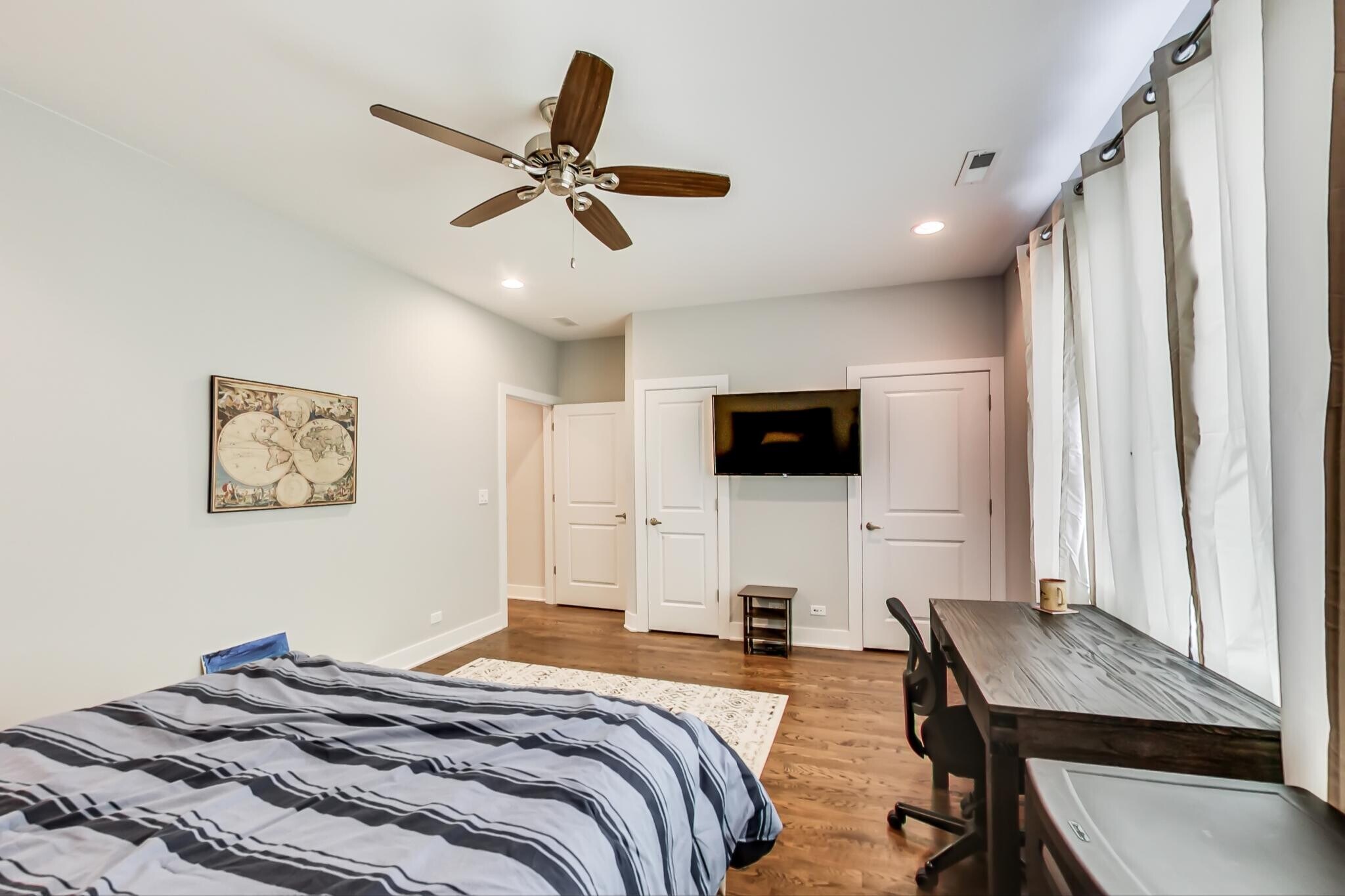 Building Photo - 2618 N Halsted St