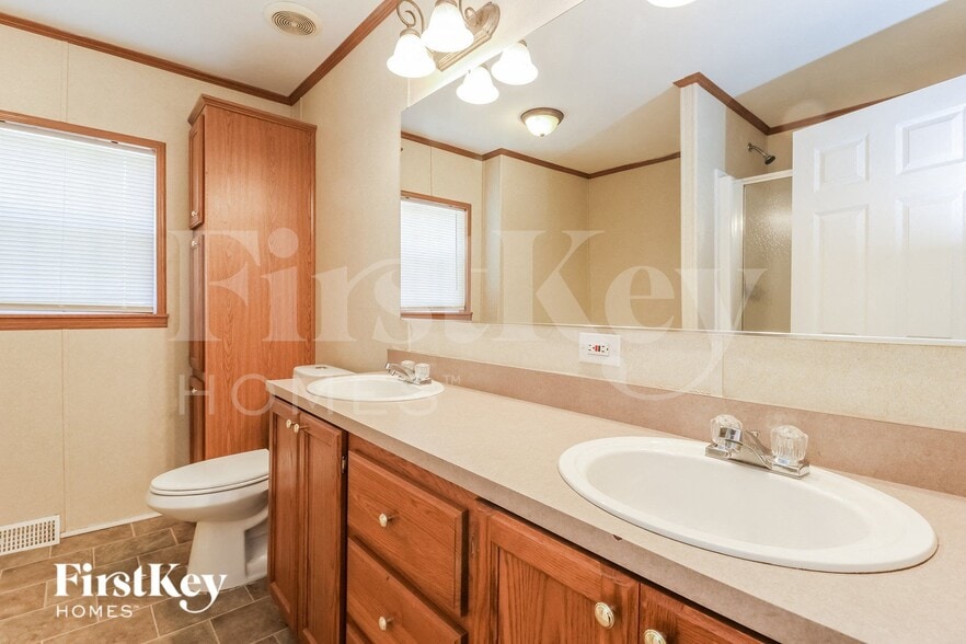 Building Photo - 649 Diamond Loop