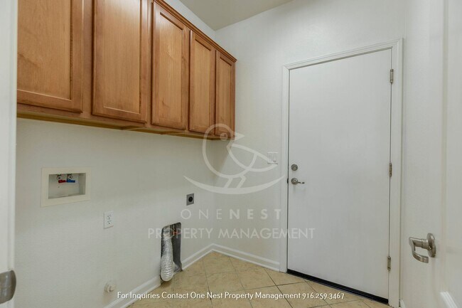 Building Photo - Charming single-story home nestled in the serene Edgewater Community