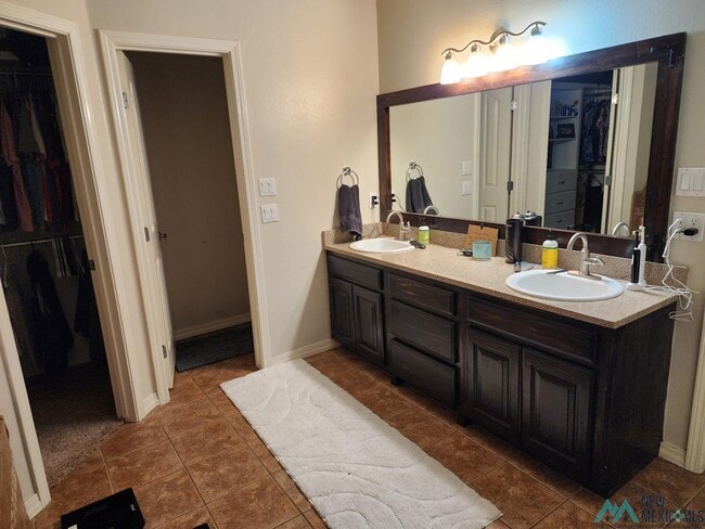 Building Photo - 4513 Sandstone Dr