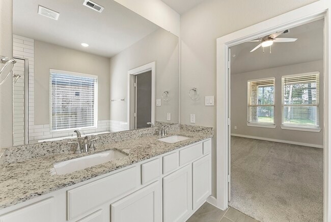 Building Photo - 421 Soapberry Tree Ct