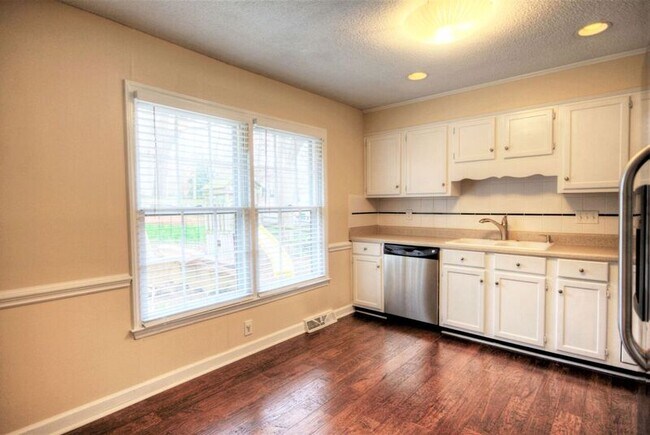 Building Photo - 5733 Connor Blvd