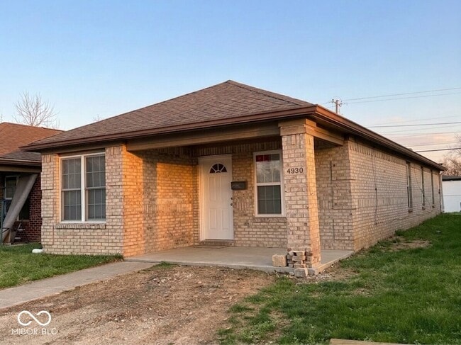 Building Photo - 4930 Elliott Ave