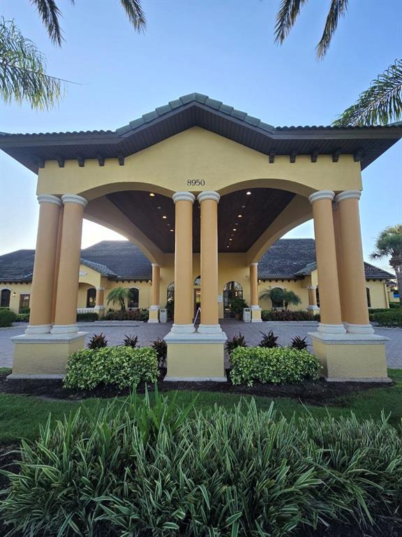 Building Photo - 8923 Cuban Palm Rd