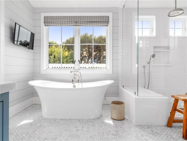 Building Photo - 3403 Laurel Ave