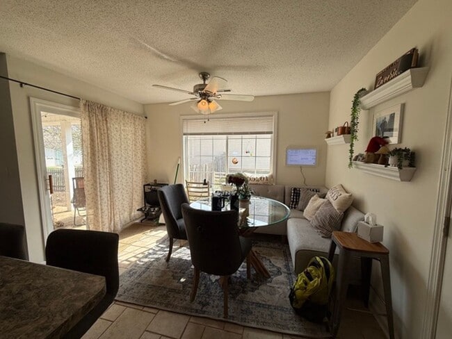 Building Photo - Spacious 4BR Home in Seven Oaks with Garage & Fenced Yard