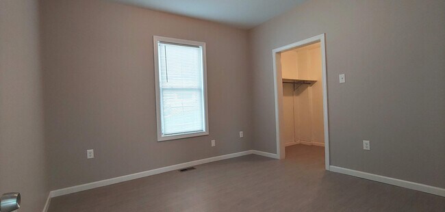 Main Bedroom - 58 Paine St