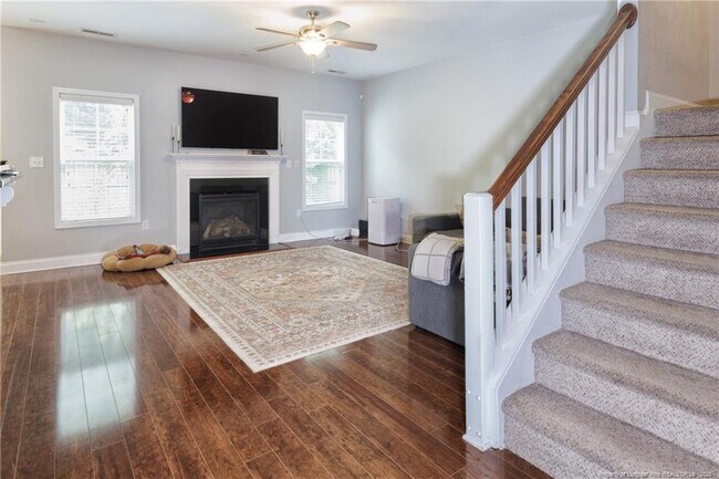 Building Photo - 1726 Bluffside Dr