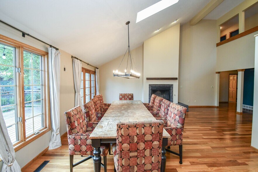 Building Photo - 4404 S Yellowstone Ln