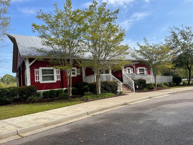 Building Photo - 4476 Farm Lake Dr