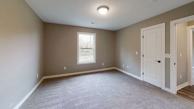 Building Photo - 11852 Ridgeway Dr