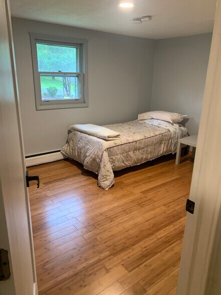 Bedroom - 106 Pineview Ter