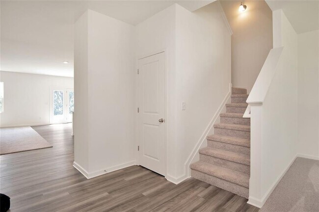 Building Photo - 371 Greenwalk Pl
