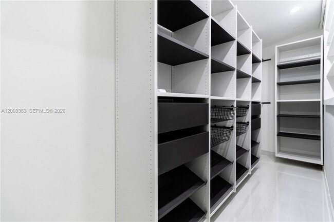 Building Photo - 4530 SW 34th Dr