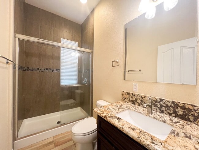 Building Photo - Spacious Single Story Three Bedroom Home