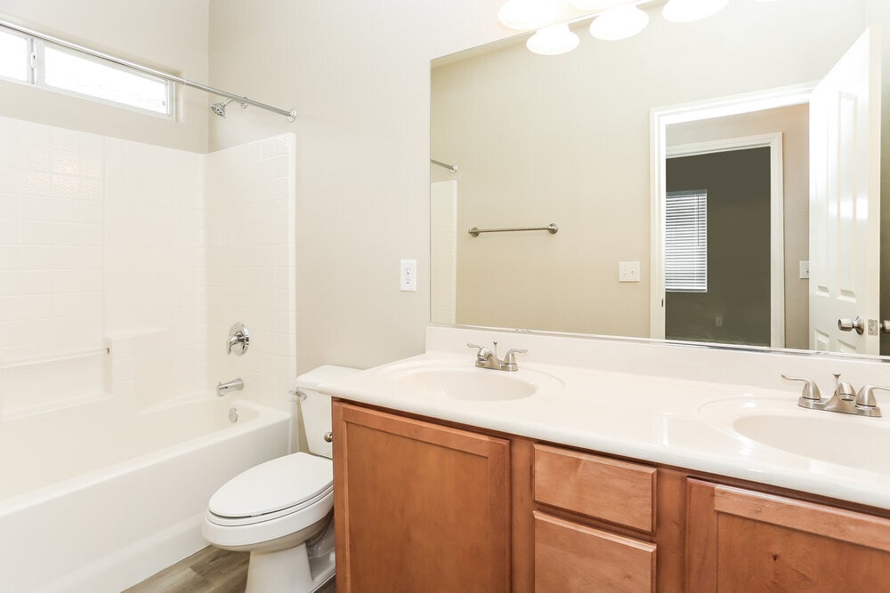 Building Photo - 8908 Brentwood Grove Ct