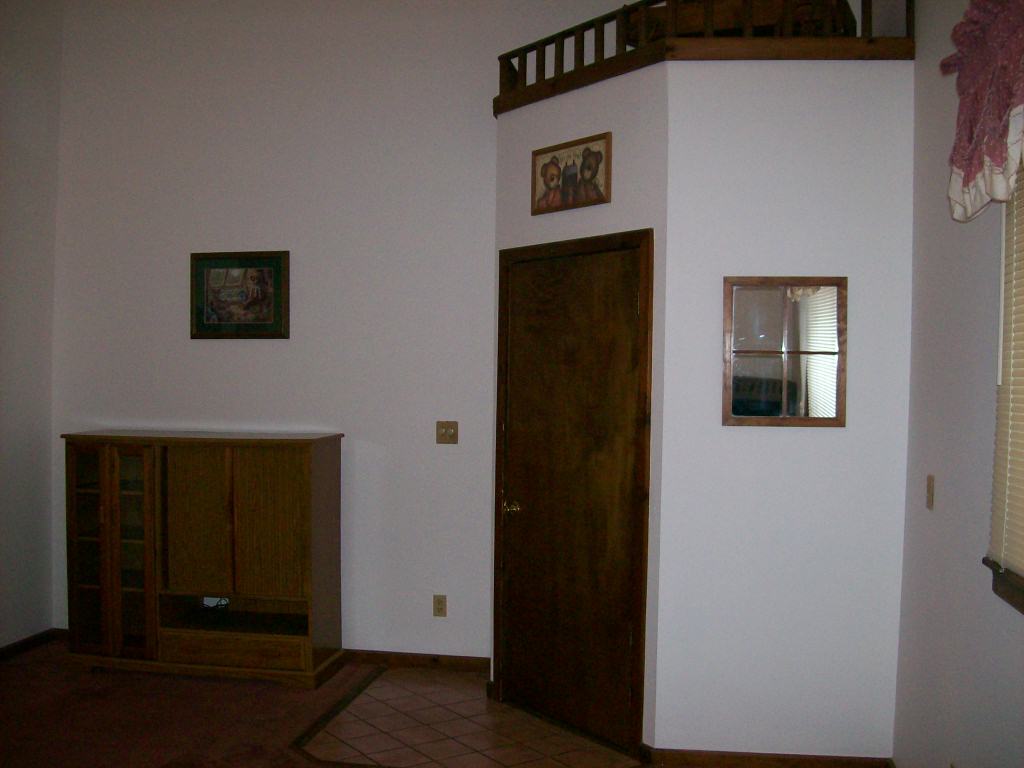 Building Photo - 1403 Lake Ariel Hwy