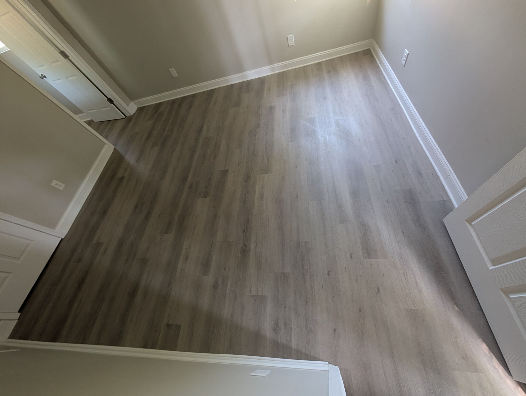 Building Photo - Room in House on Hart St