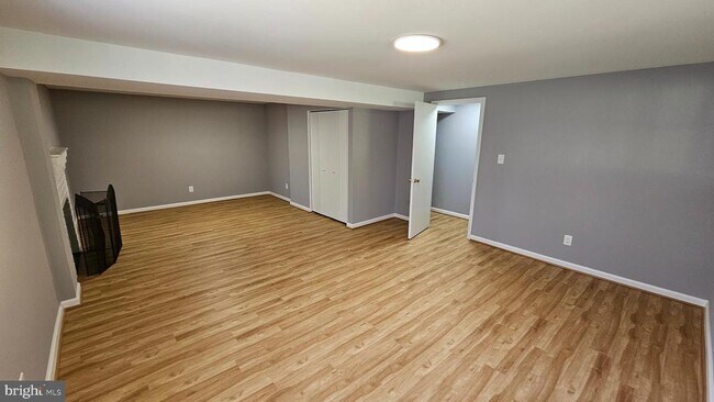 Building Photo - 1206 Raydale Rd
