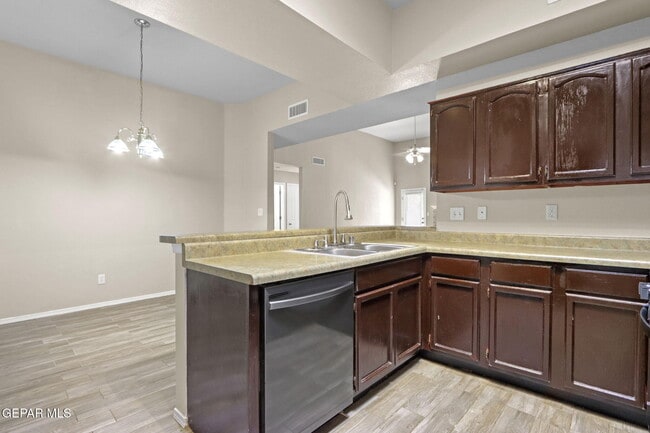 Building Photo - 11828 Mesquite Lake Ln