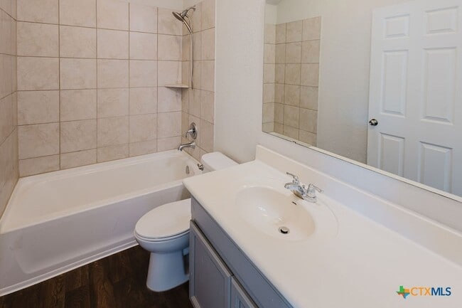 Building Photo - 632 Ridge Meadow Dr